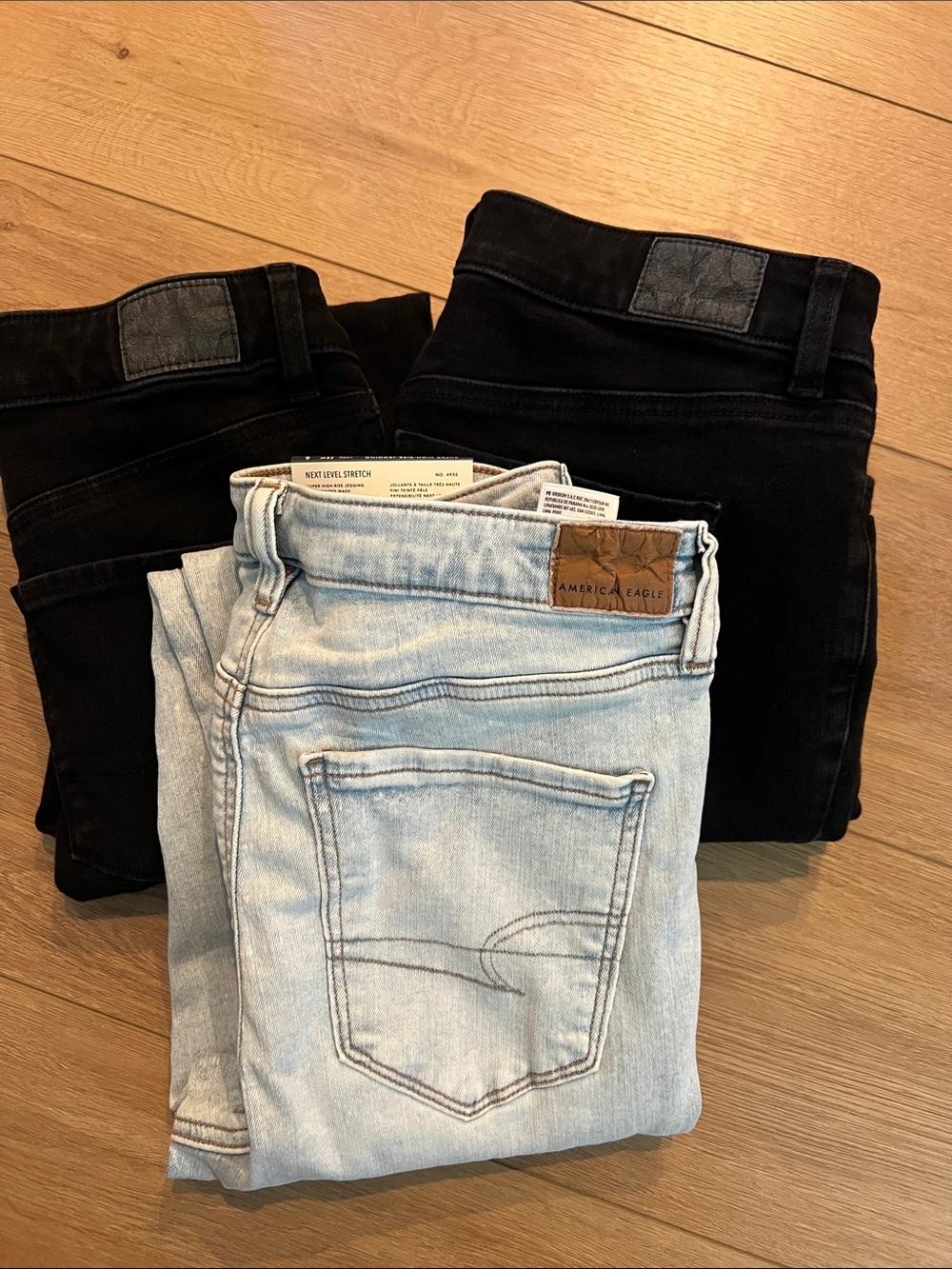 American Eagle Outfitters Light Blue & Black Women’s Skinny Jeans Trio Bundle